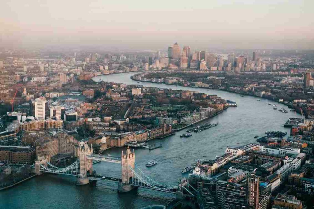 London's Luxury Real Estate Market