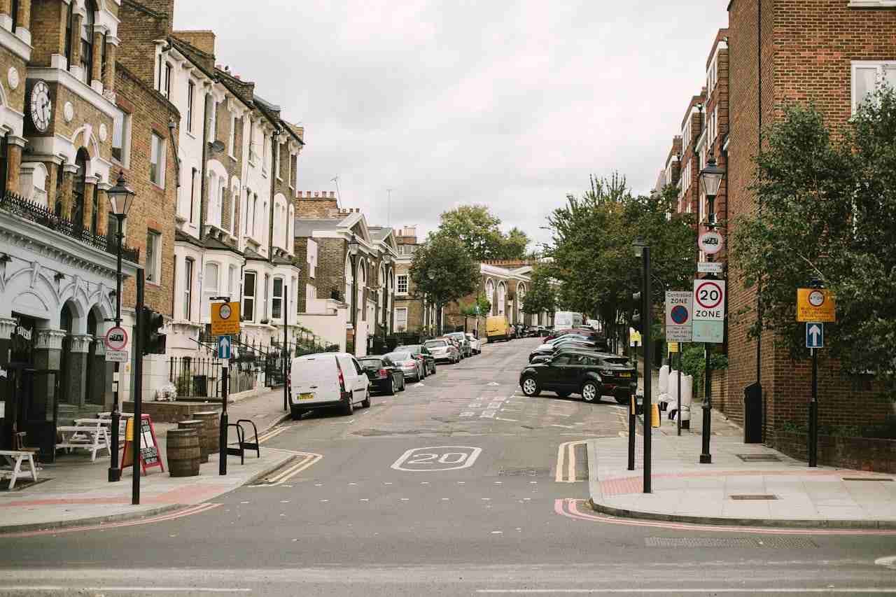 7 The Most Exclusive Neighbourhoods in London: Luxurious Living